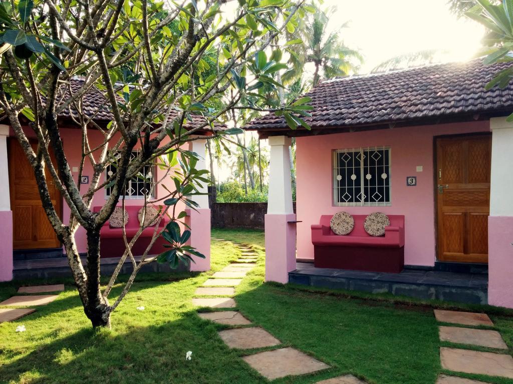 Avalon Inn มานเดรม ภายนอก รูปภาพ