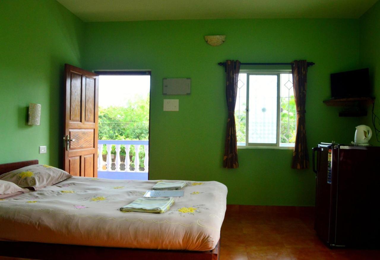 Avalon Inn มานเดรม ภายนอก รูปภาพ